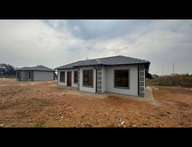 3 BEDROOM HOUSE FOR SALE IN THE ORCHARDS